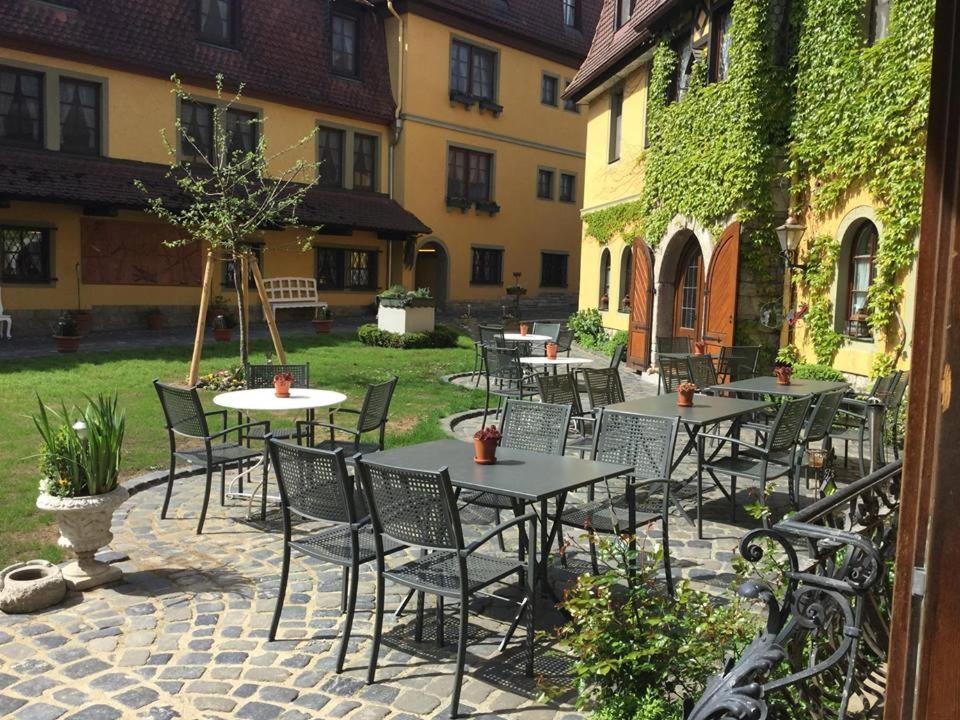 Hotel Leicht Biebelried Exteriör bild