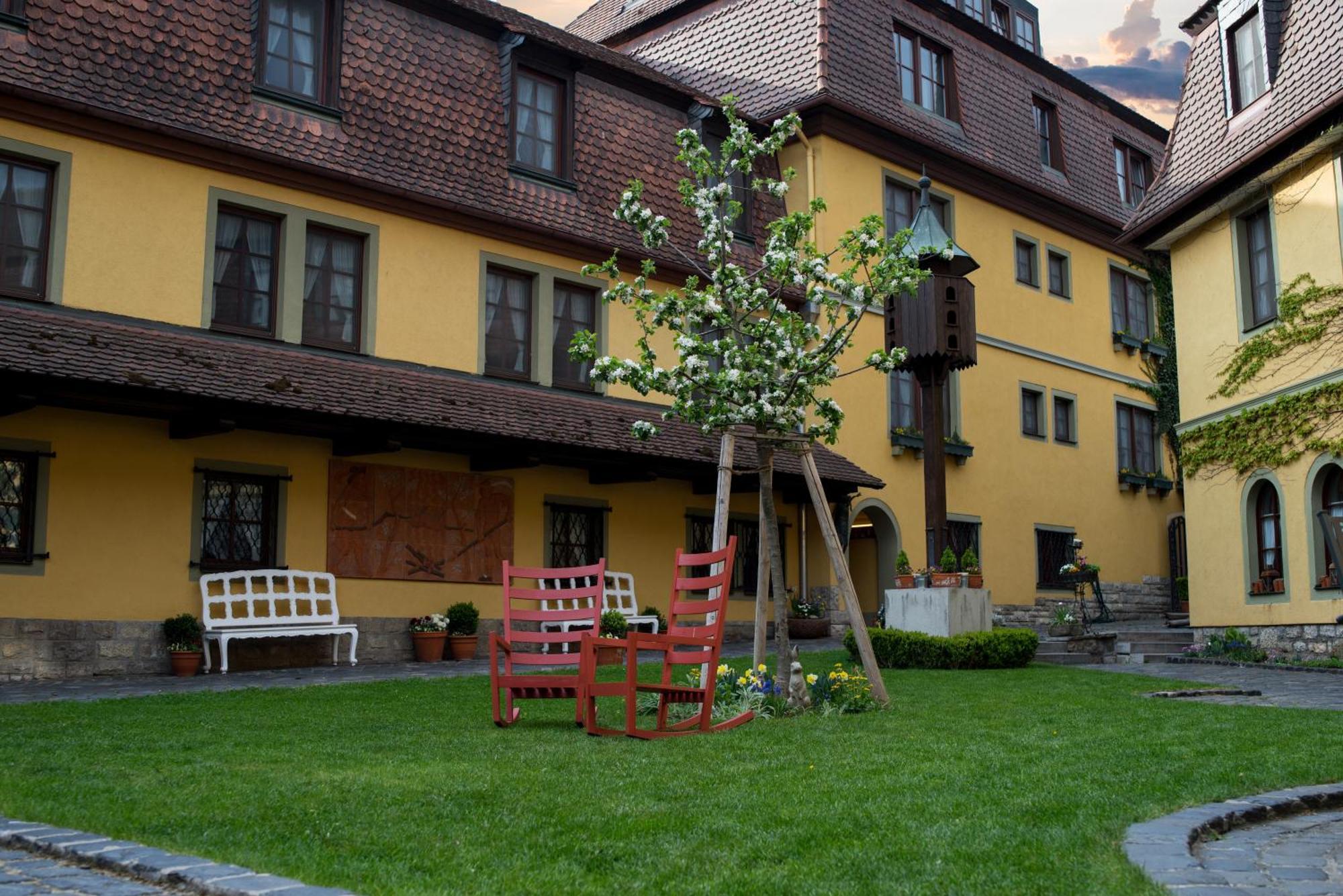 Hotel Leicht Biebelried Exteriör bild