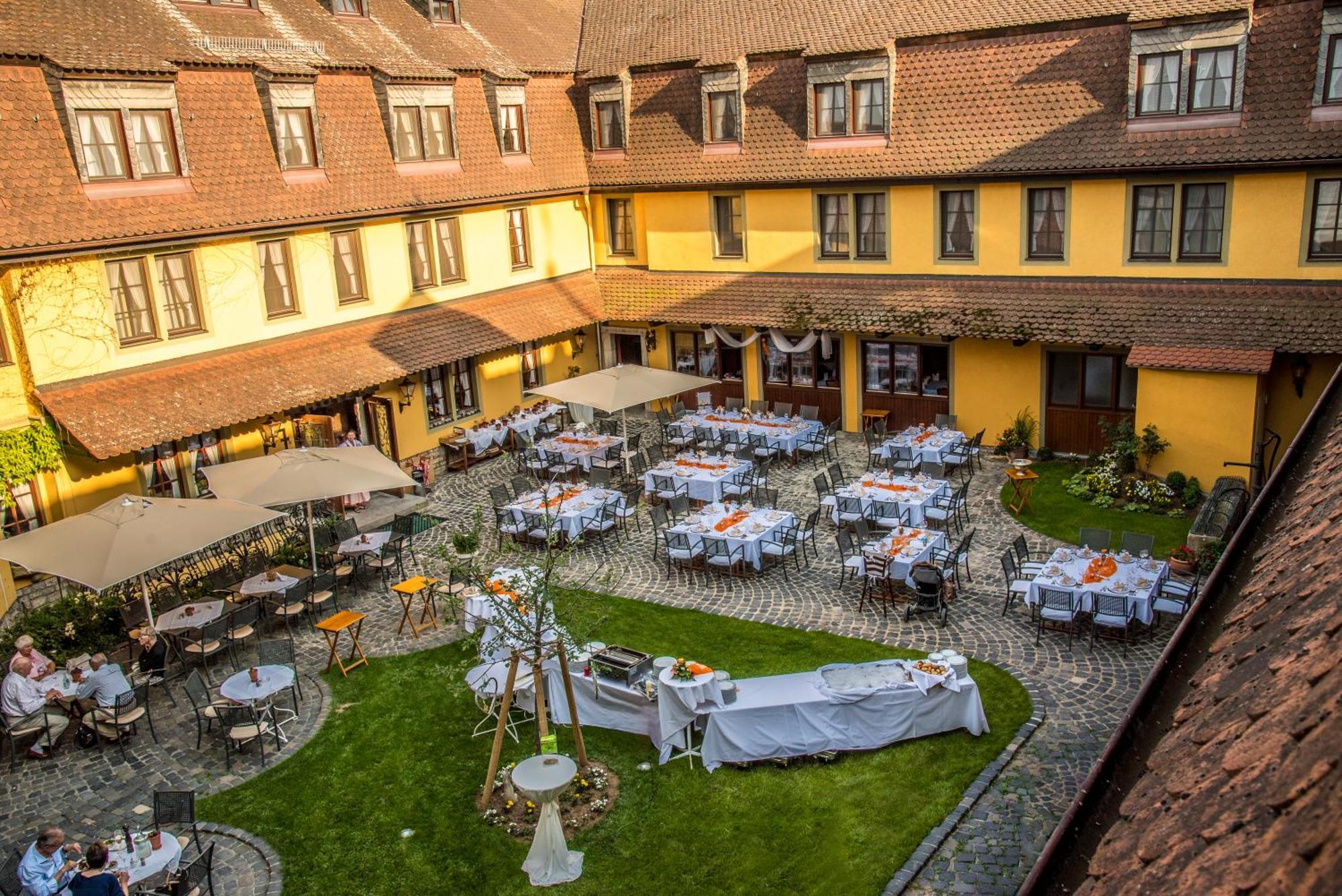 Hotel Leicht Biebelried Exteriör bild